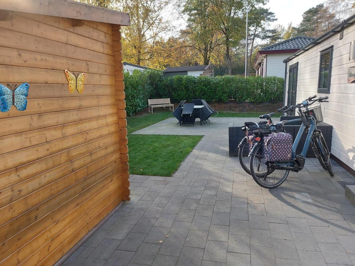 ベークベーゲン Chalet Wanama. Gelegen Op Het Vakantiepark Het Lierderholt Op De Veluwe.ヴィラ エクステリア 写真